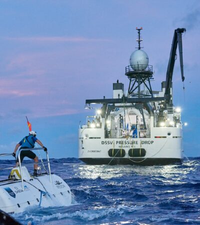 OMEGA celebra il Record del Mondo di Five Deeps