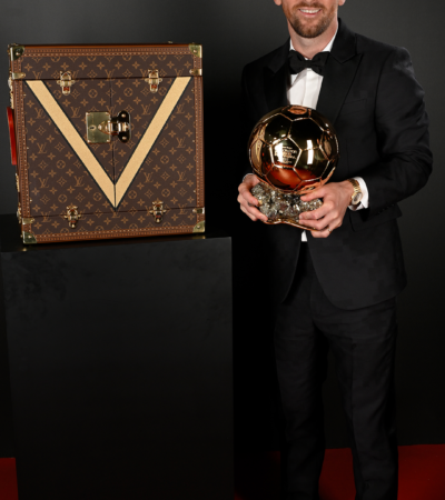 Il Pallone d’Oro® 2023 nel baule porta trofeo Louis Vuitton, consegnato ai vincitori Lionel Messi e Aitana Bonmatí