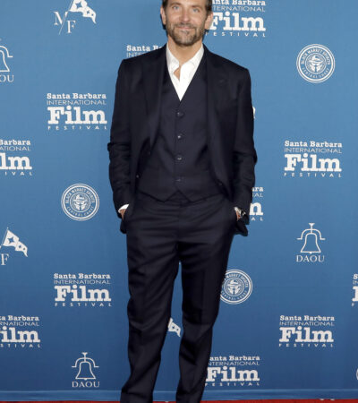Bradley Cooper e Robert Downey Jr. hanno scelto un look Louis Vuitton in occasione della 39° edizione del Santa Barbara International Festival