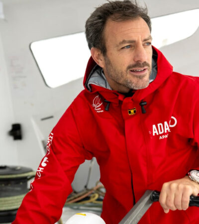 Éric Péron crosses the finish line after 66 Days, 1 Hour and 14 Minutes at Sea